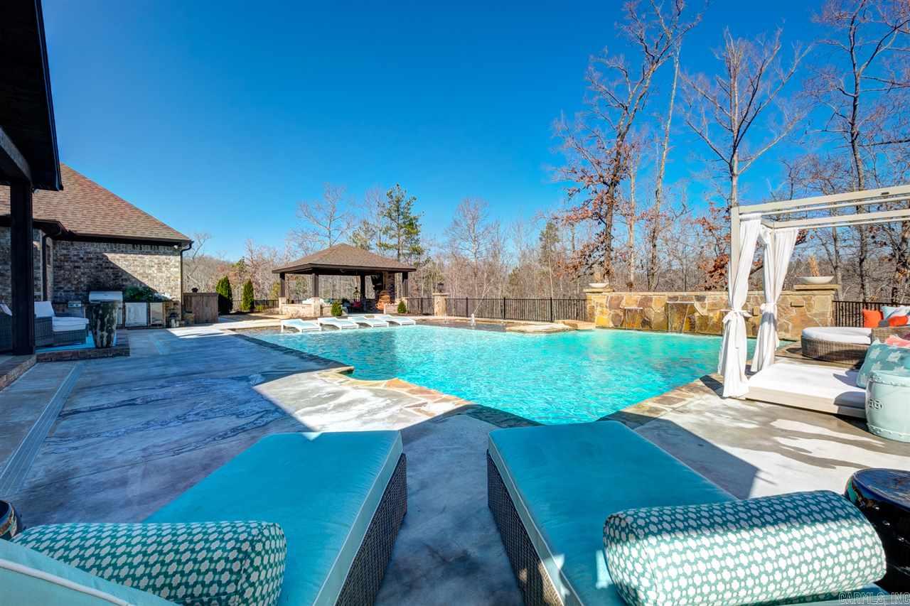 WOODLANDS EDGE - Residential