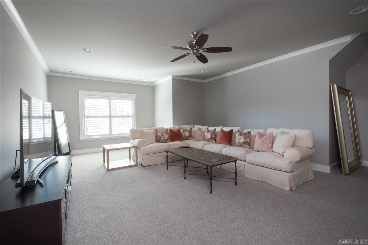 WOODLANDS EDGE - Residential