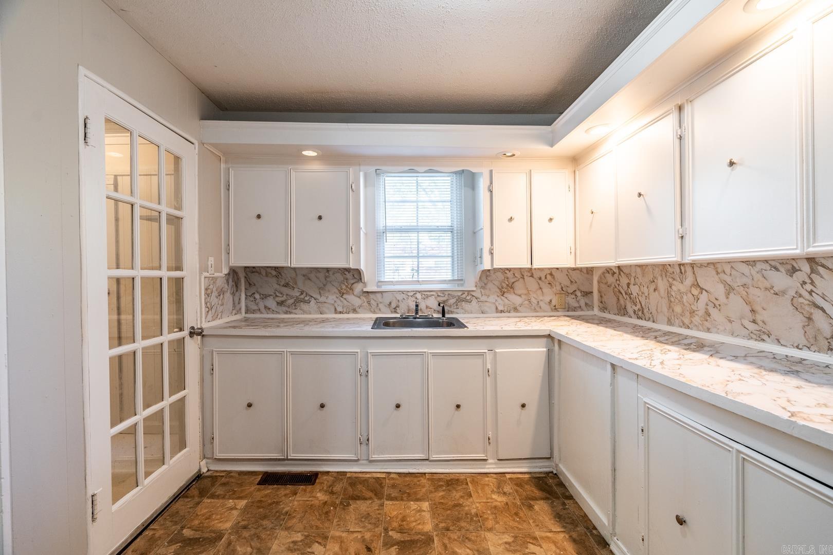 OAK FOREST GARDENS - Residential