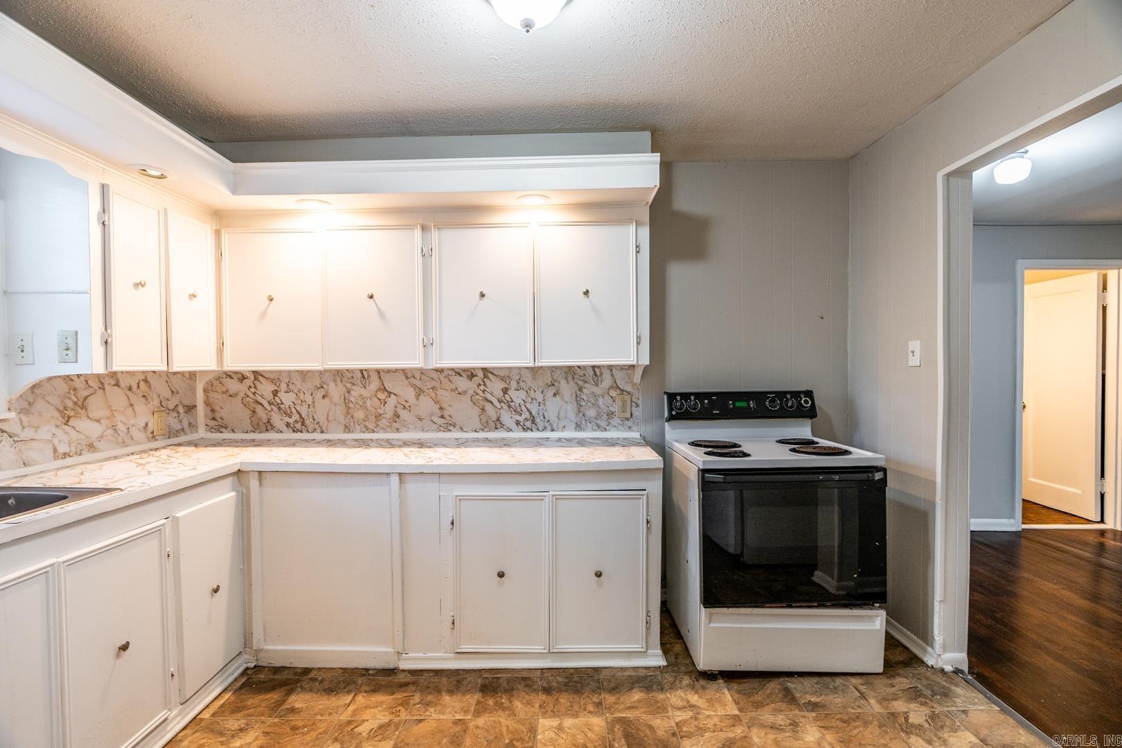 OAK FOREST GARDENS - Residential