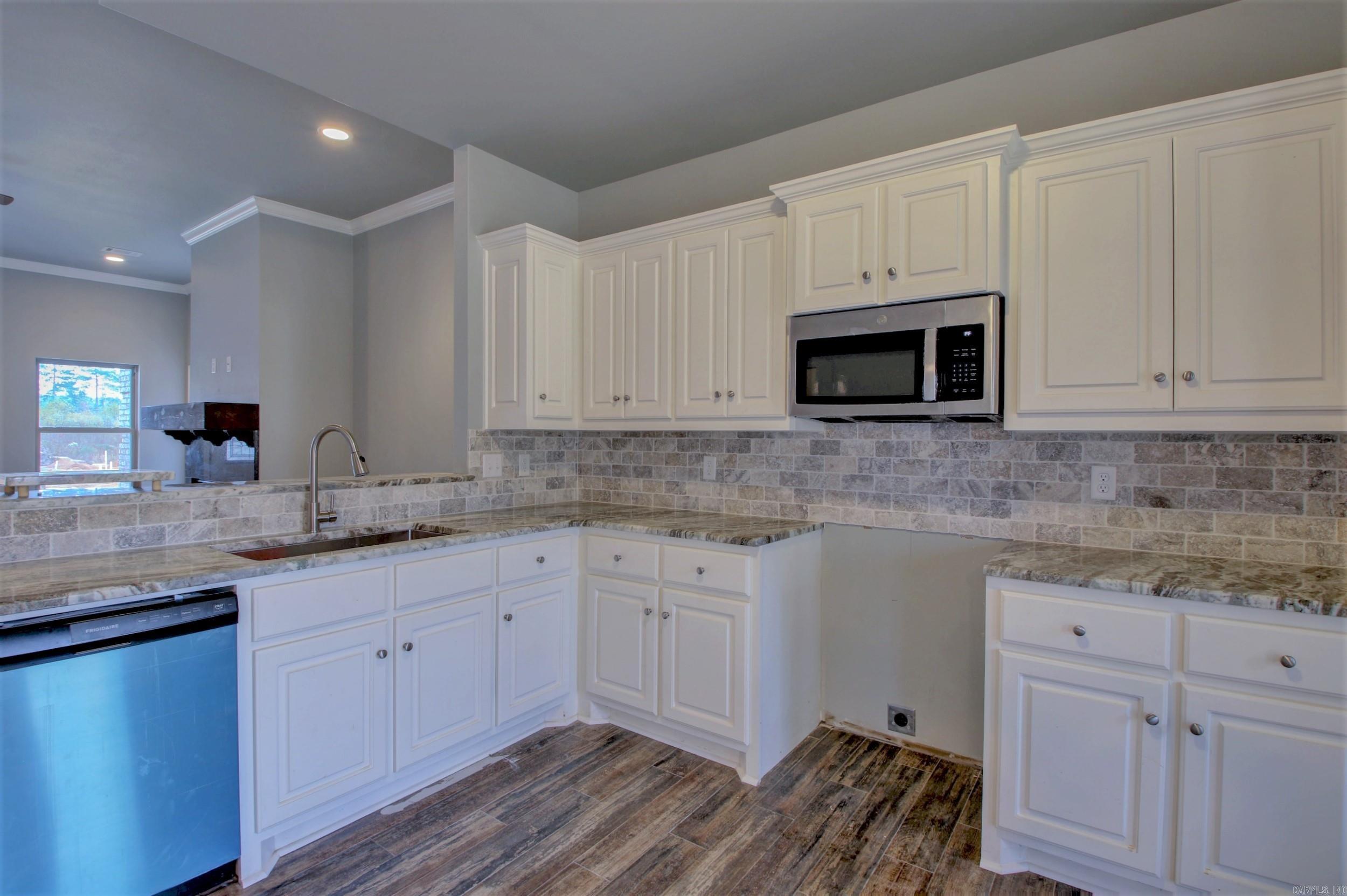 Springtree Villiage - Land