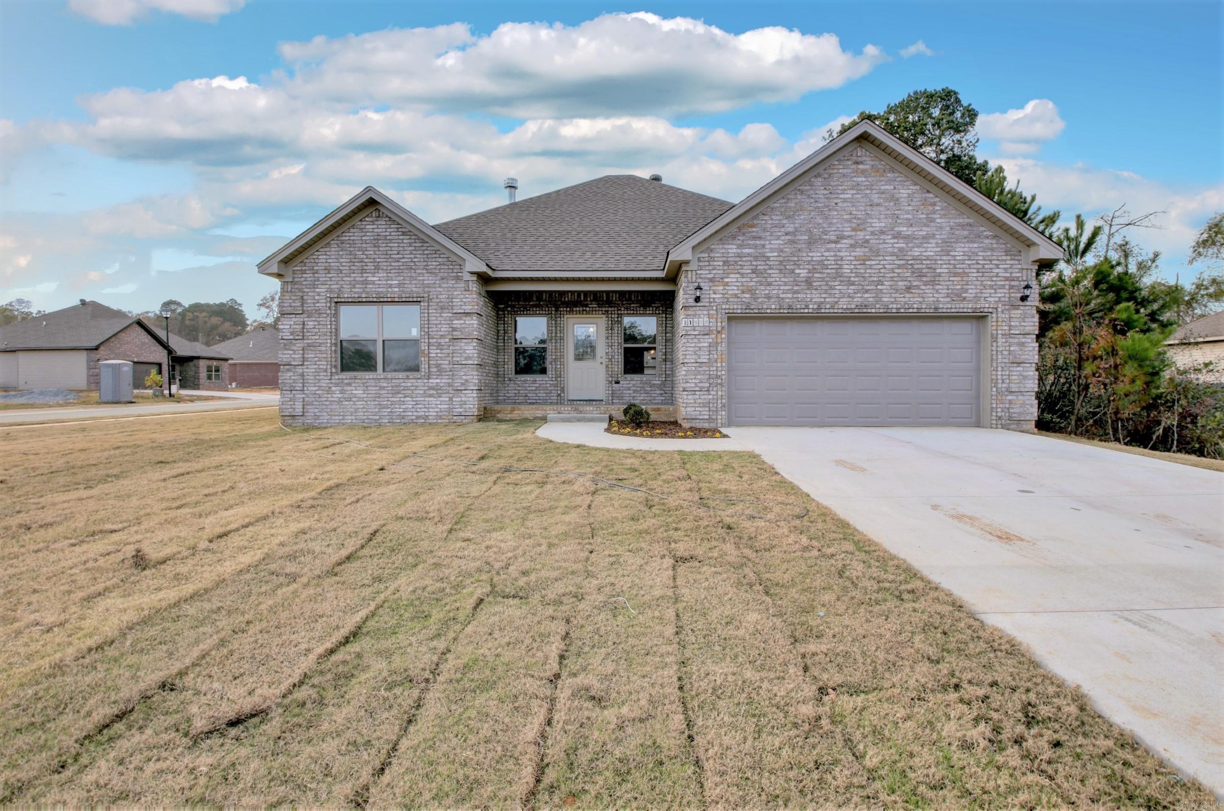 Springtree Villiage - Land