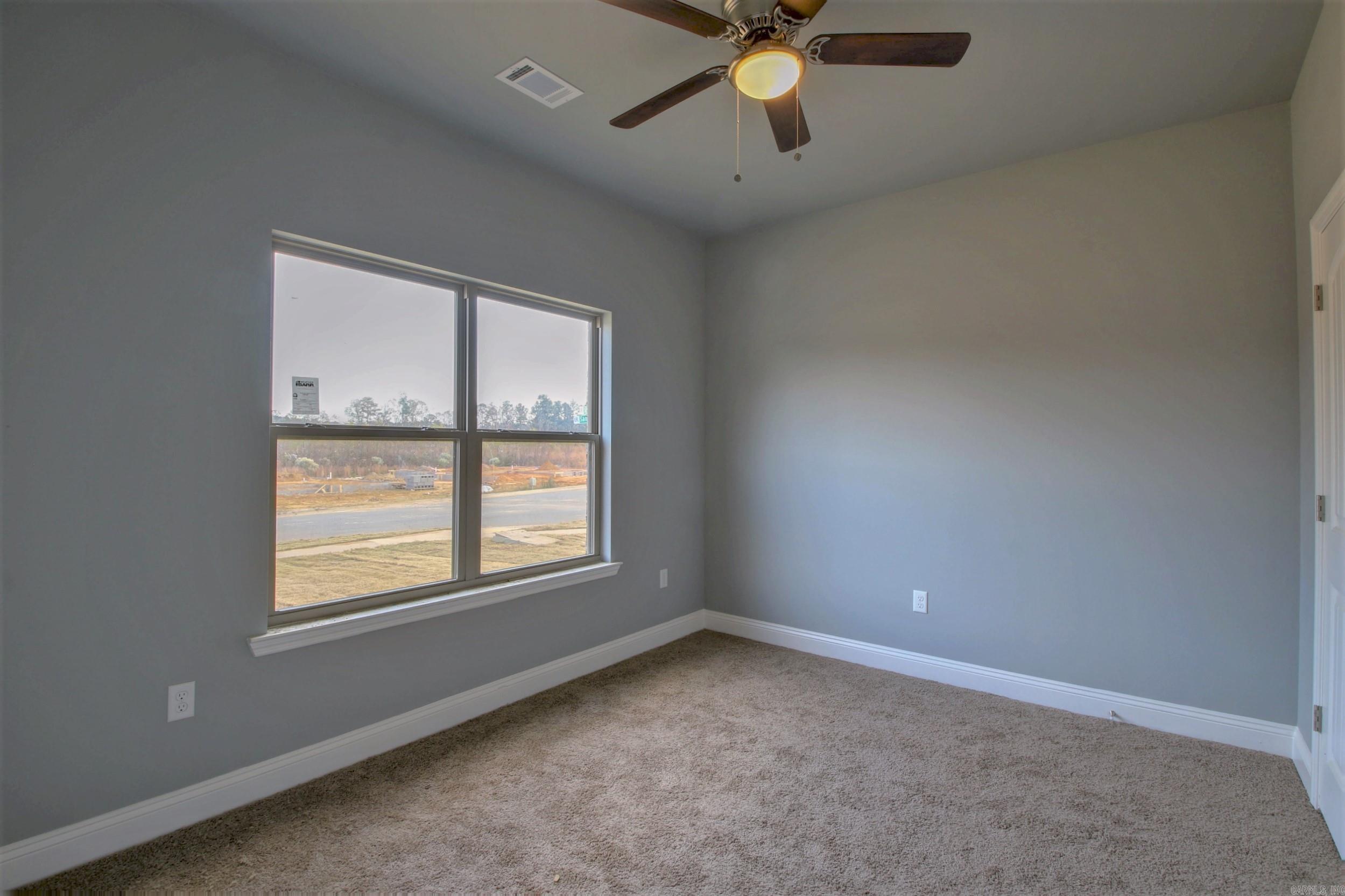 Springtree Villiage - Land