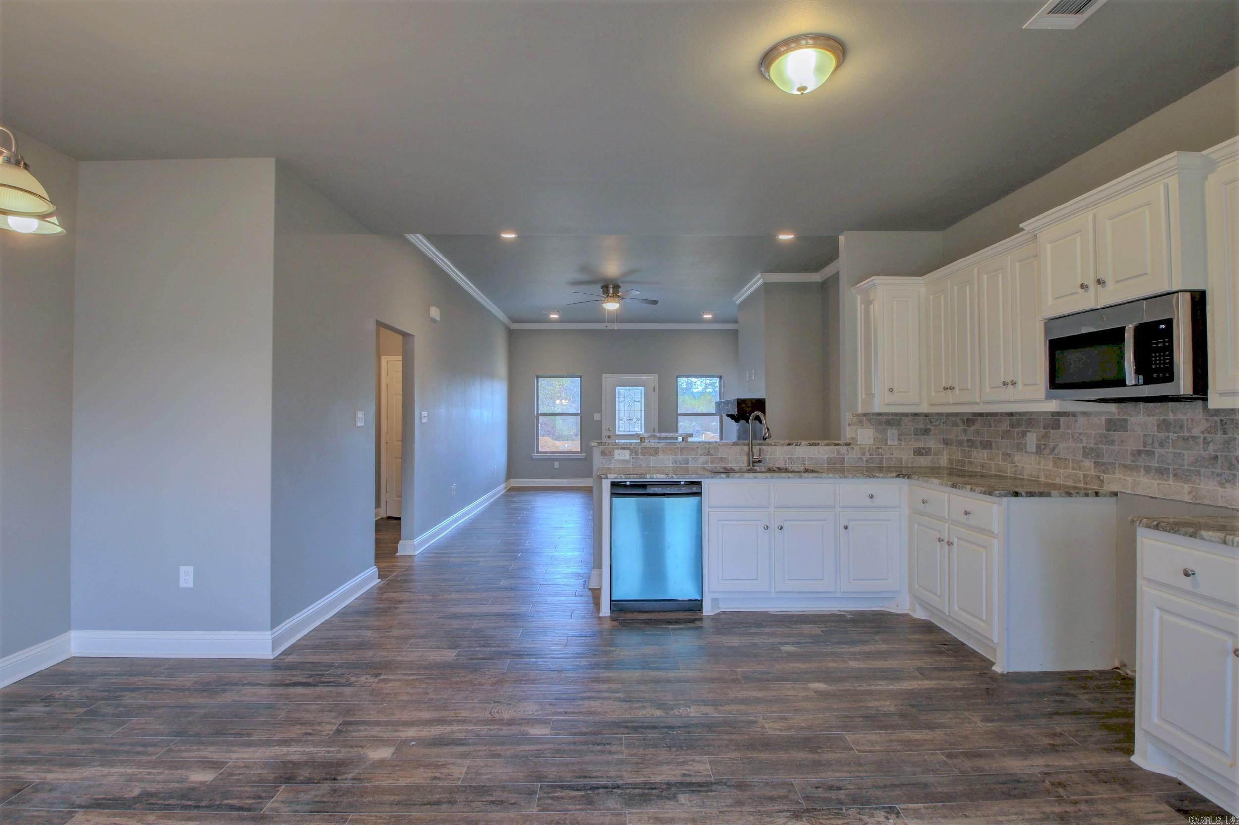 Springtree Villiage - Land