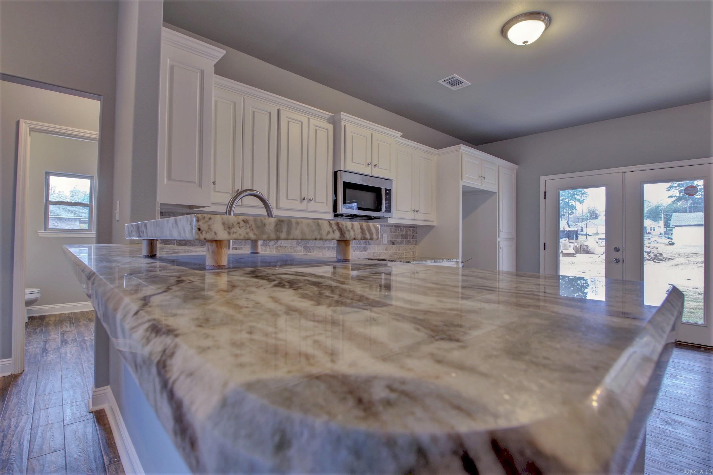 Springtree Villiage - Land