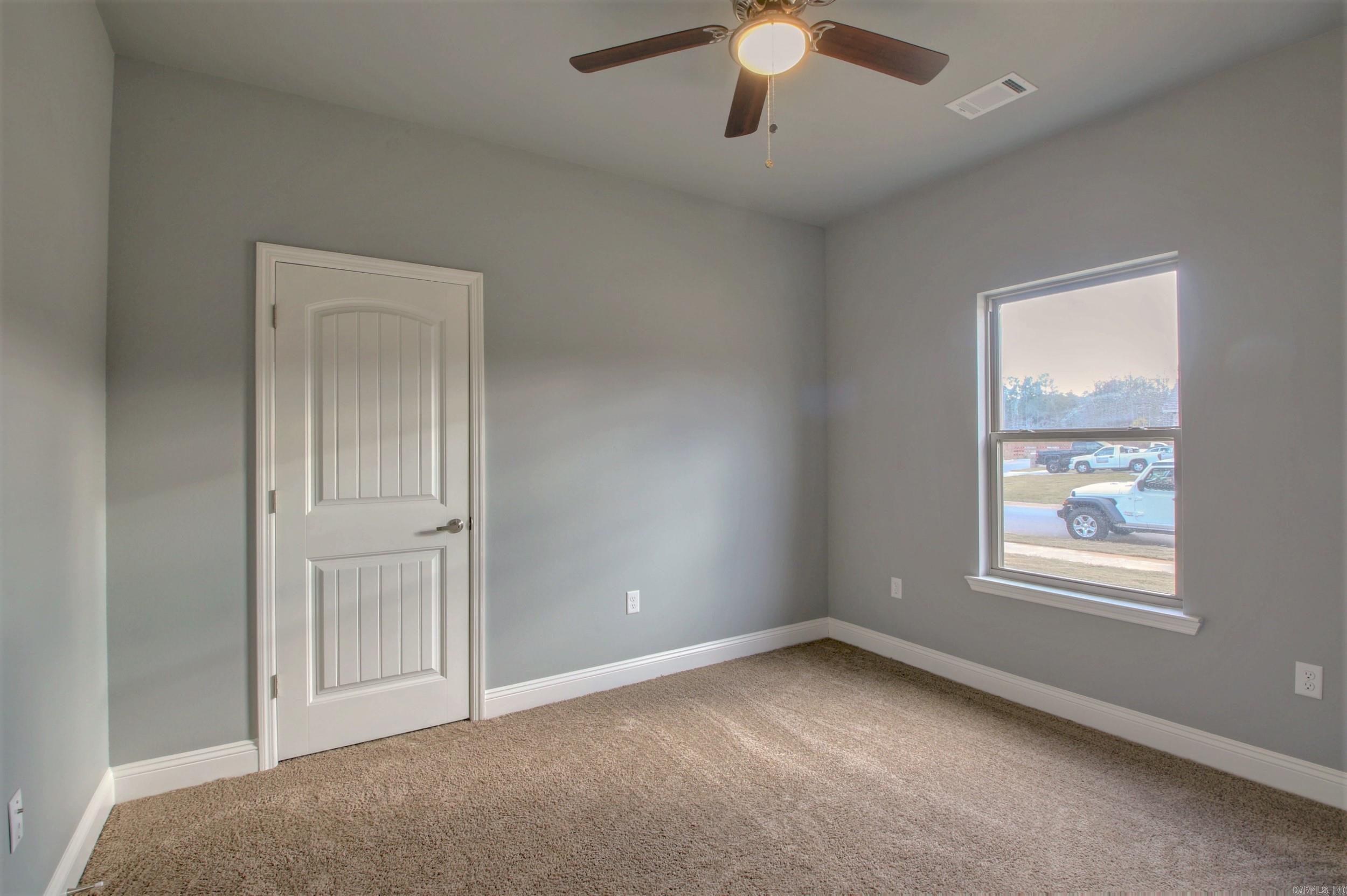 Springtree Villiage - Land