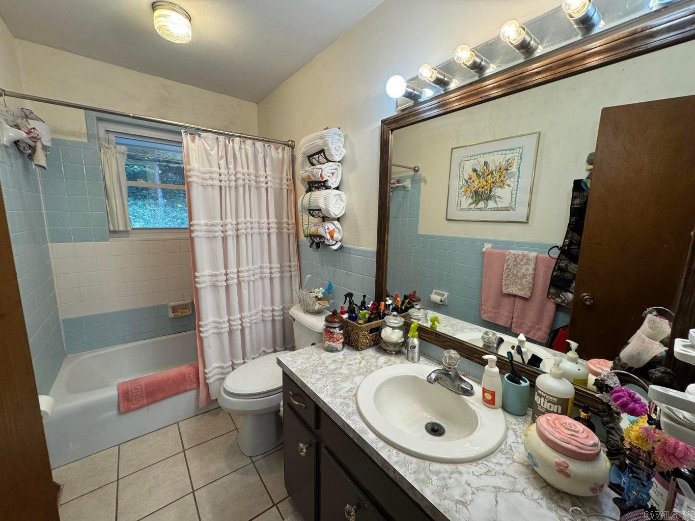 VEGAS FIRST - Residential