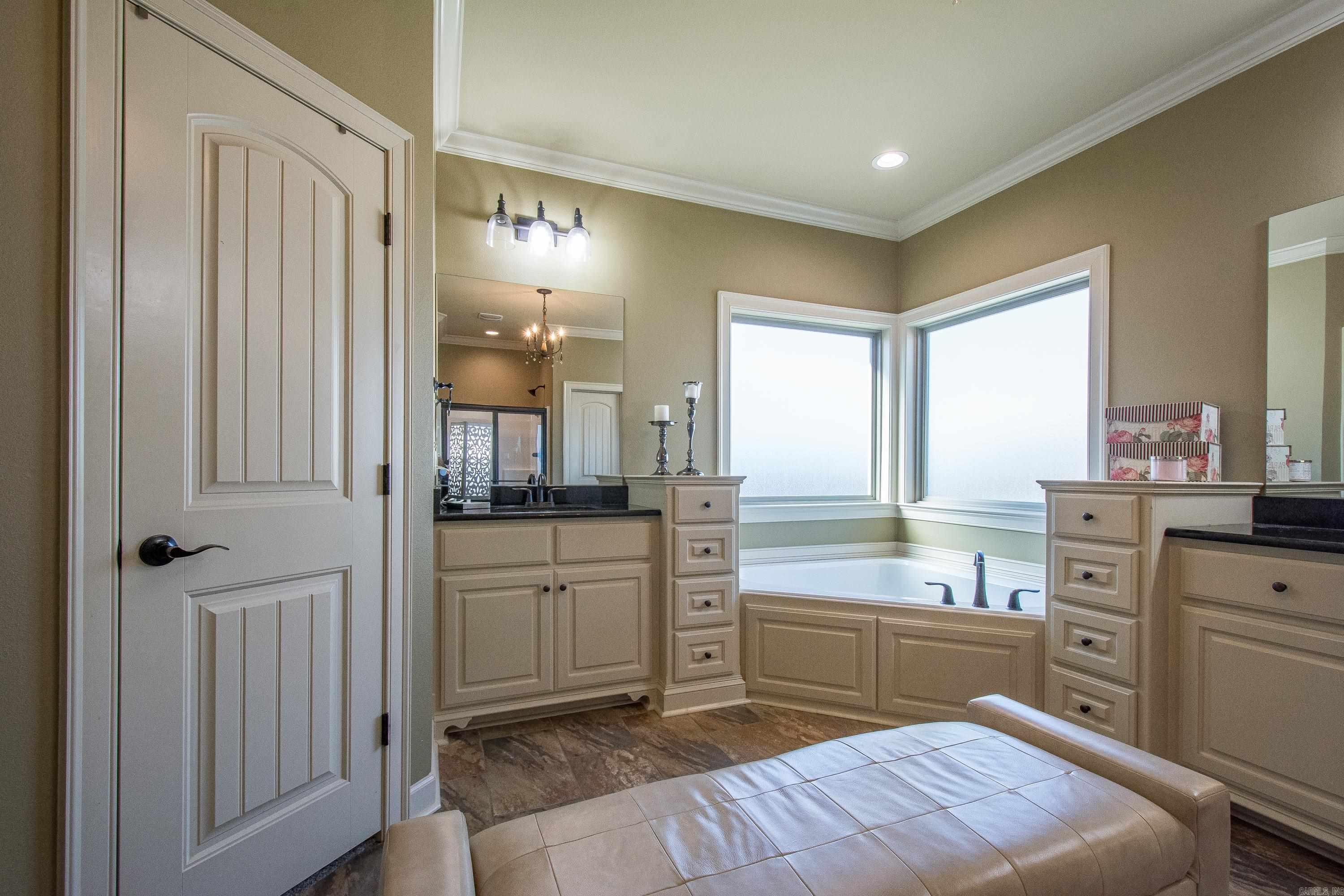 BENTLEY COURT - Residential