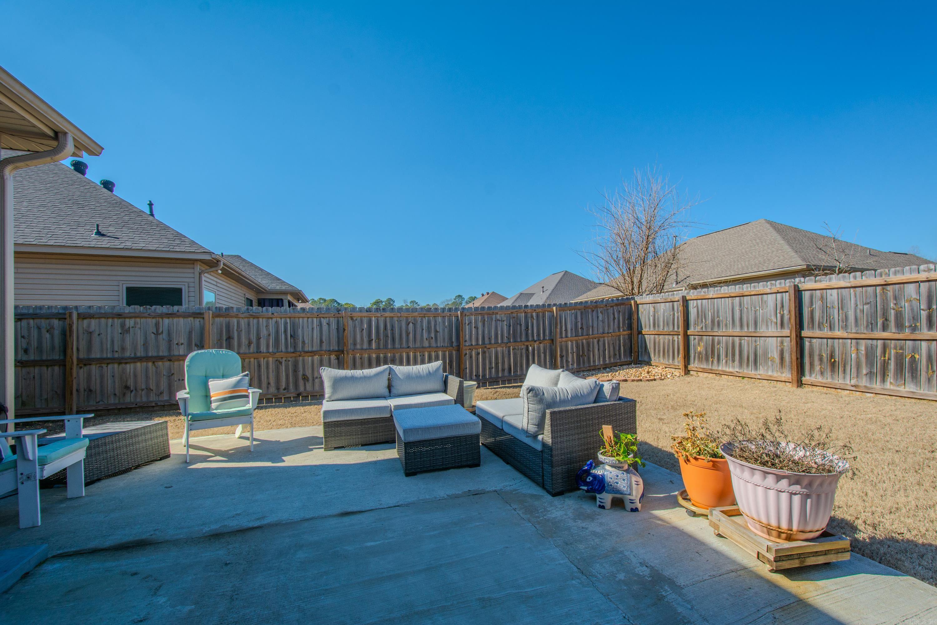 BENTLEY COURT - Residential