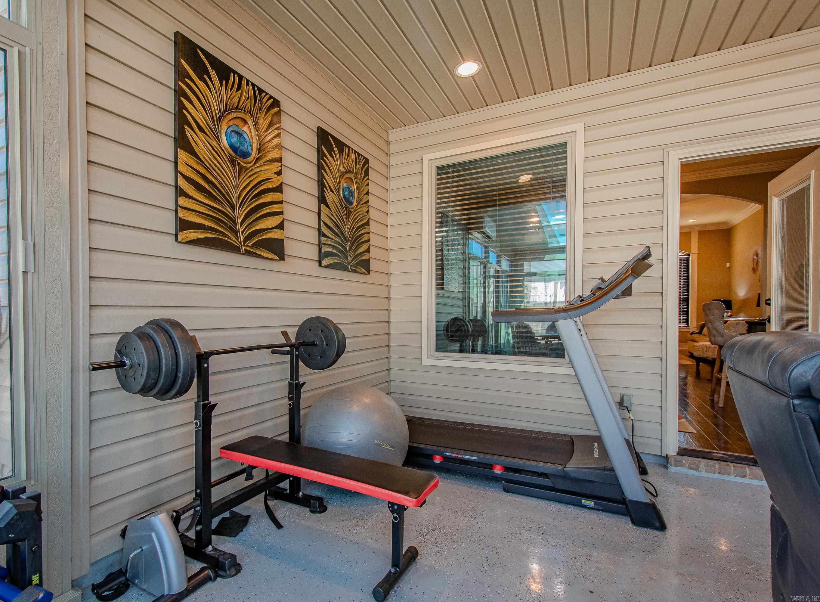 BENTLEY COURT - Residential