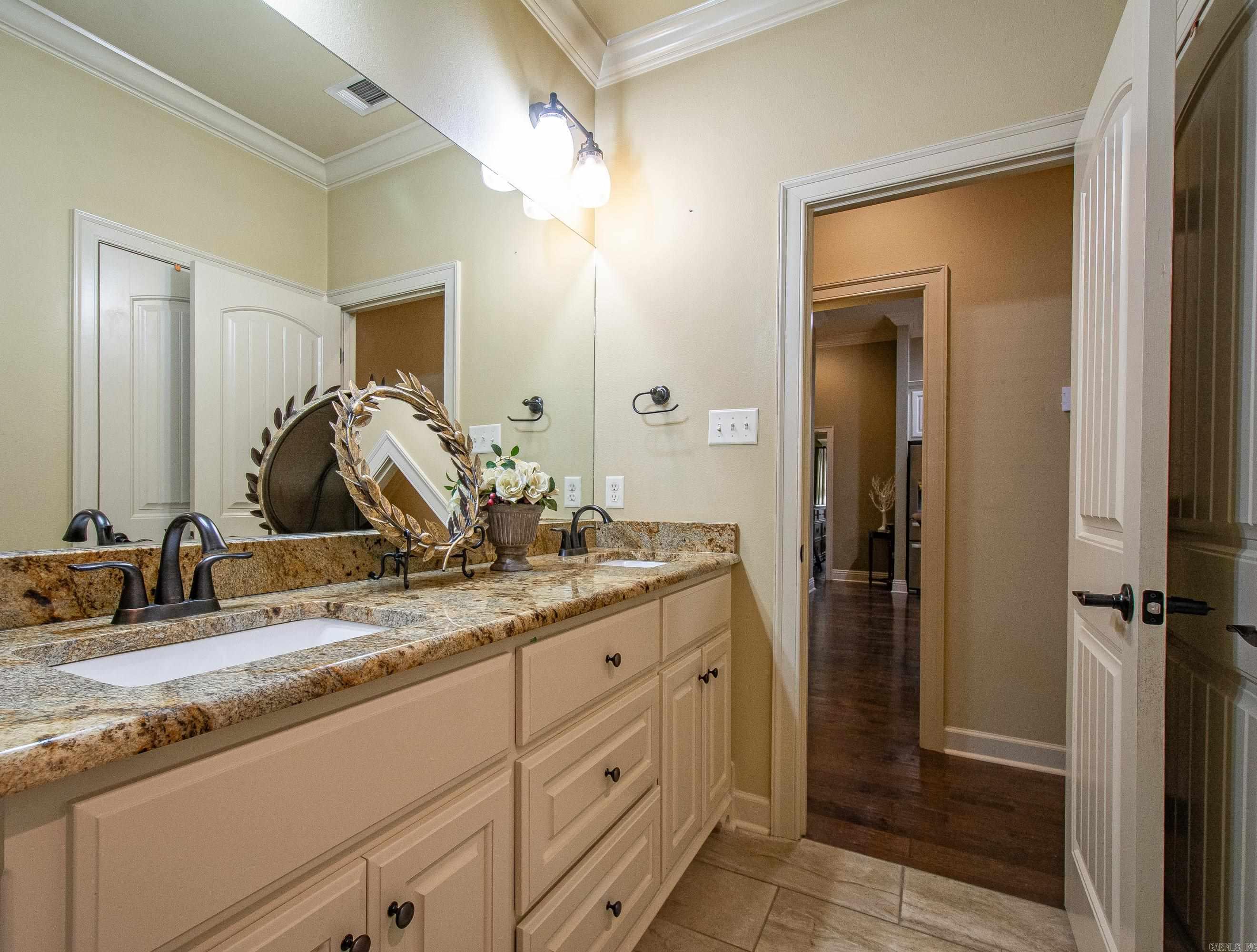 BENTLEY COURT - Residential