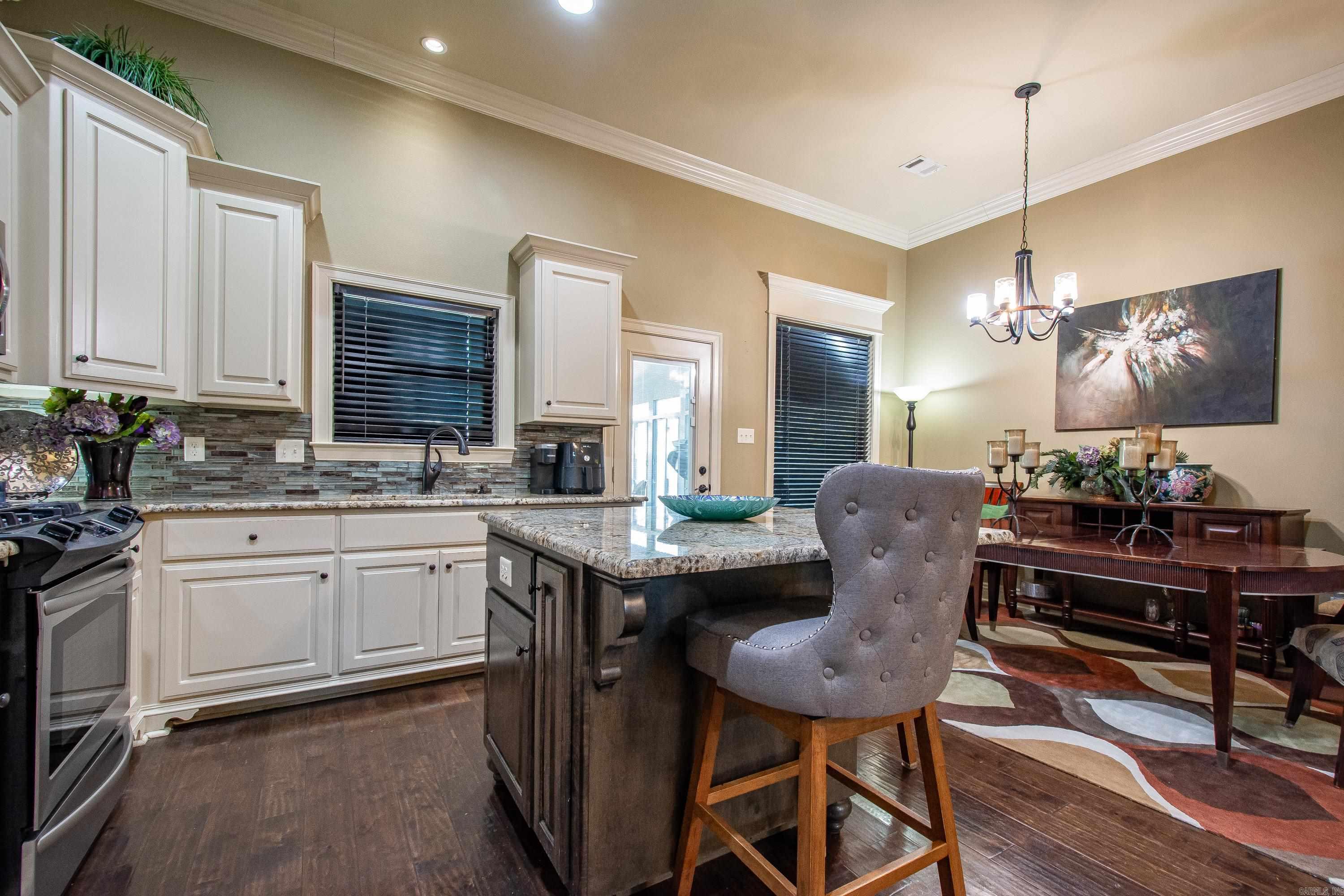 BENTLEY COURT - Residential