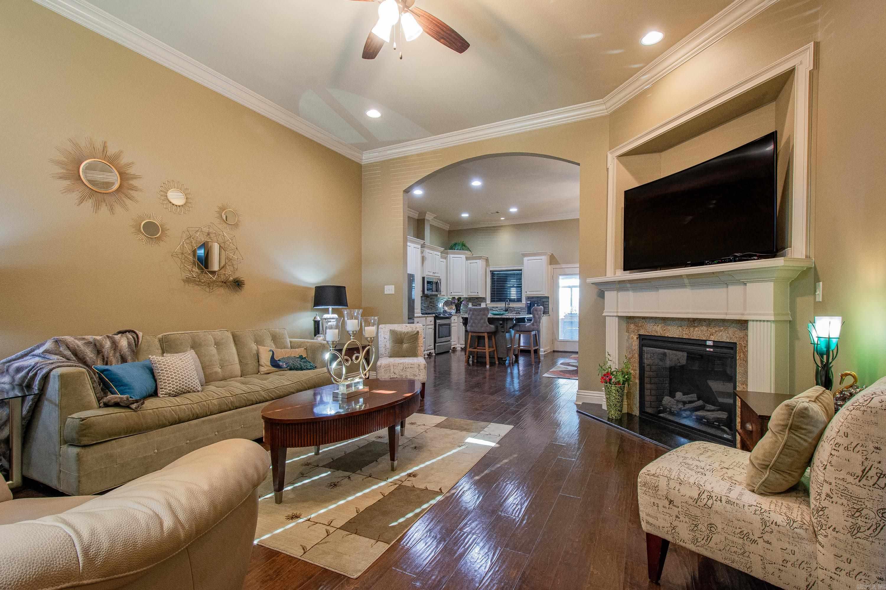 BENTLEY COURT - Residential