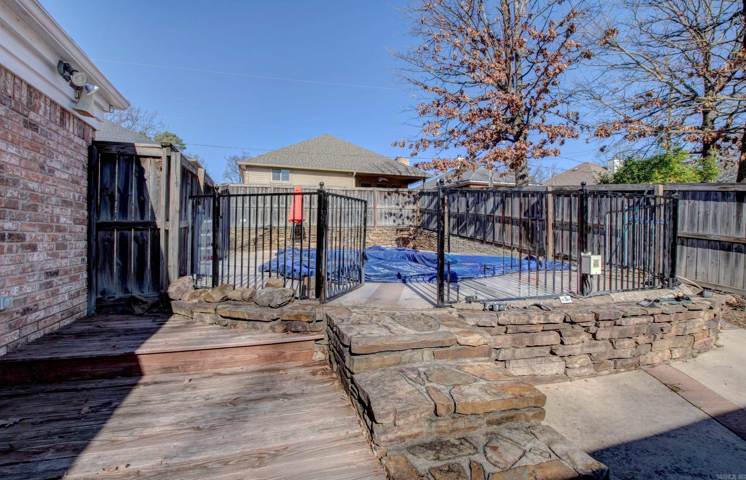 RAINWOOD COVE - Residential