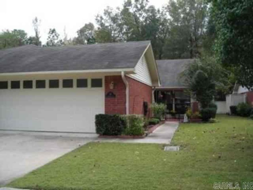 Nice unit. move in ready.