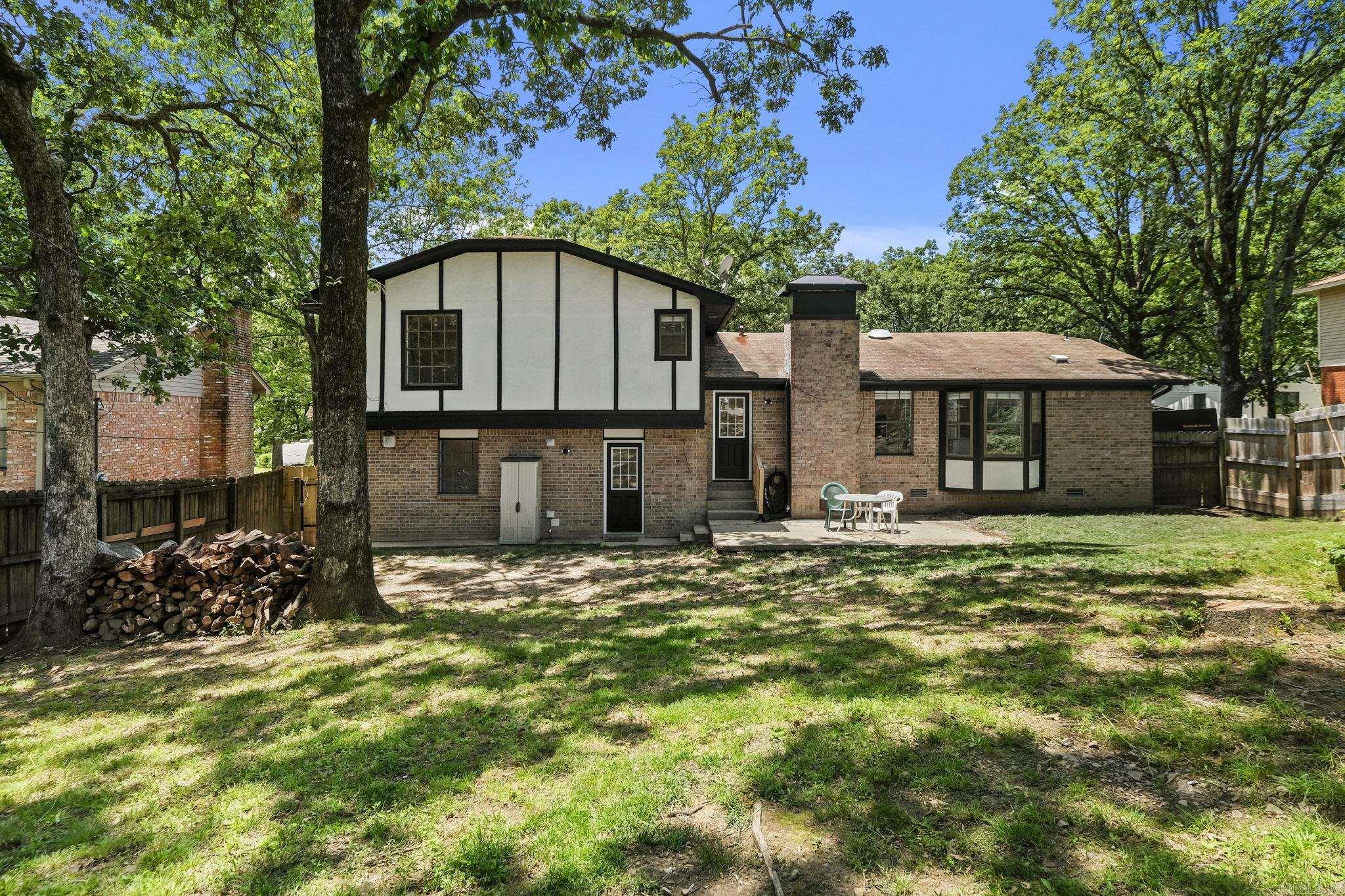 EAST MEADOW - Residential