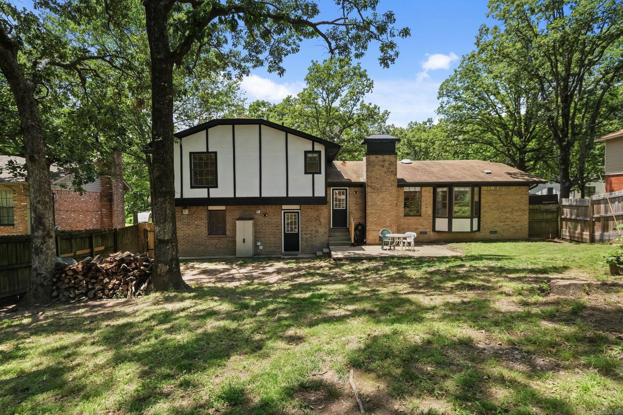 EAST MEADOW - Residential