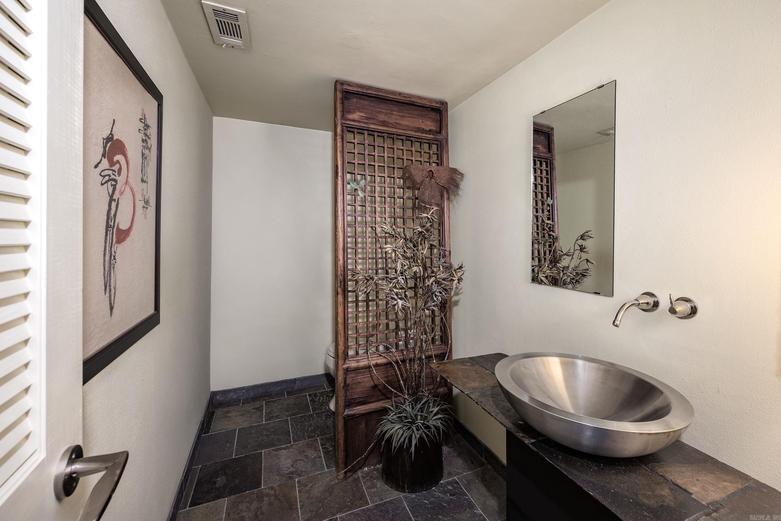 Forest Heights Condo - Residential