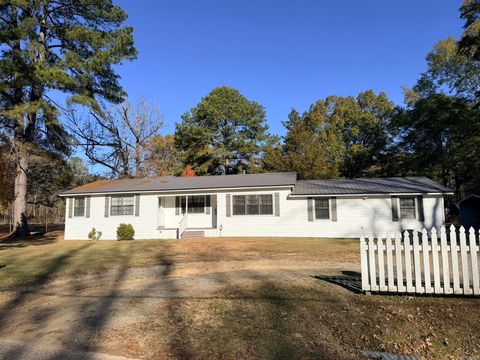 Photo of 814 W Lincoln St St, Hamburg, AR 71646 (MLS # 25049019)