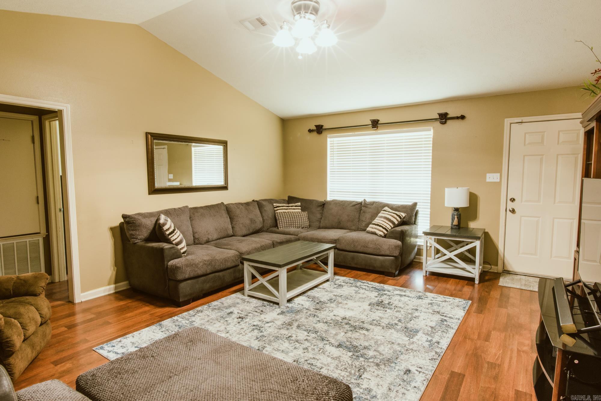 GREEN HILLS - Residential