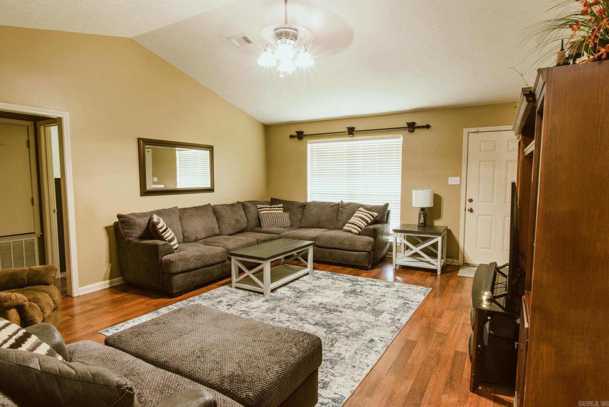 GREEN HILLS - Residential