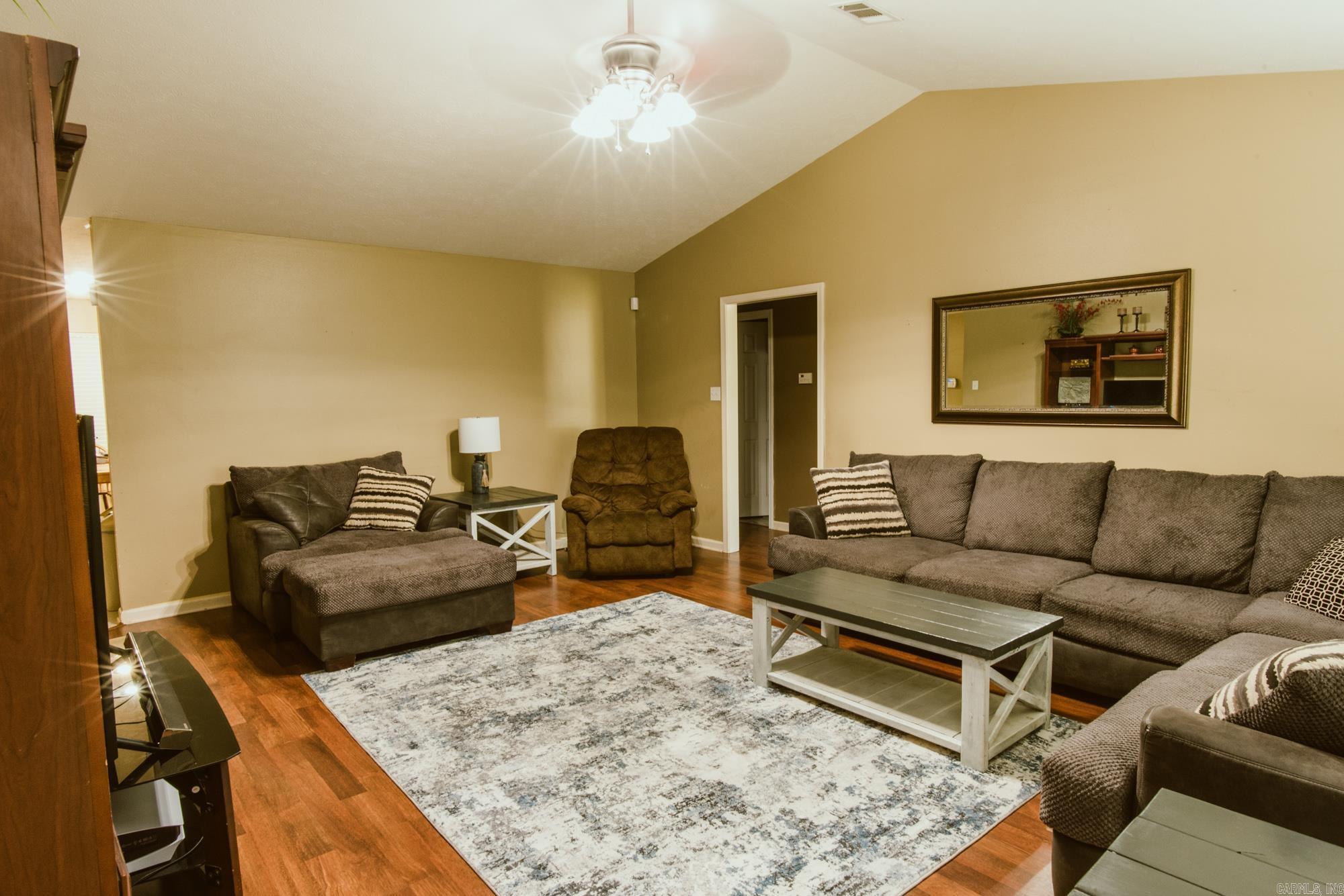 GREEN HILLS - Residential