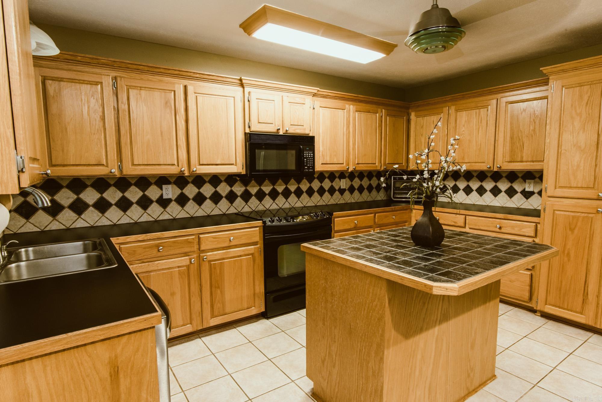 GREEN HILLS - Residential