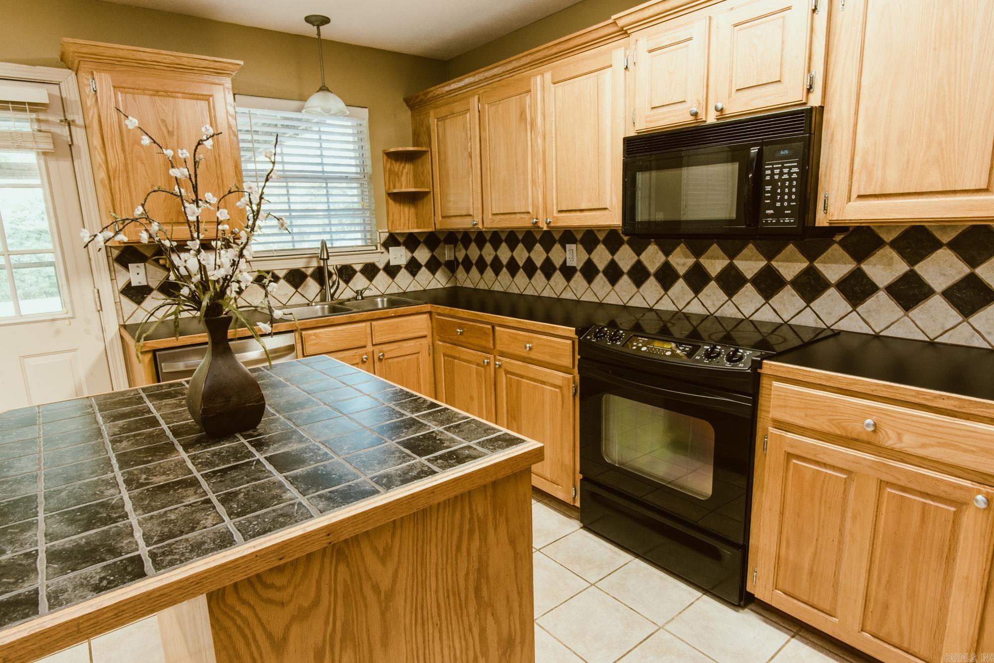 GREEN HILLS - Residential