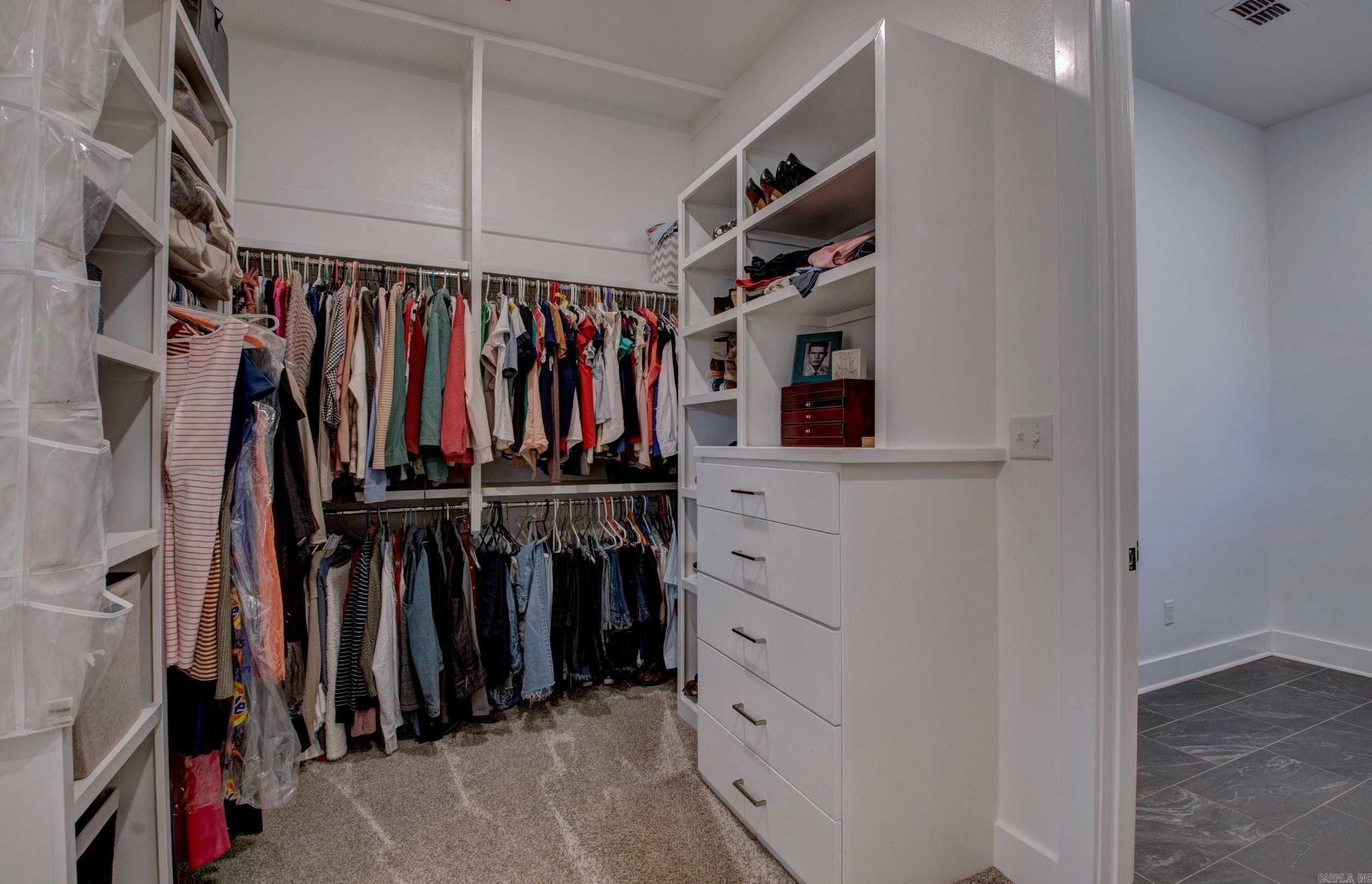 THE POINTE HURRICANE ESTATES - Residential