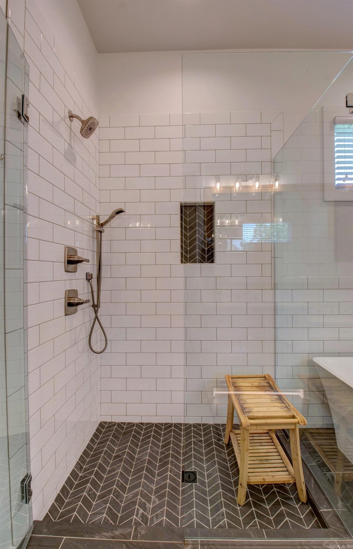 THE POINTE HURRICANE ESTATES - Residential