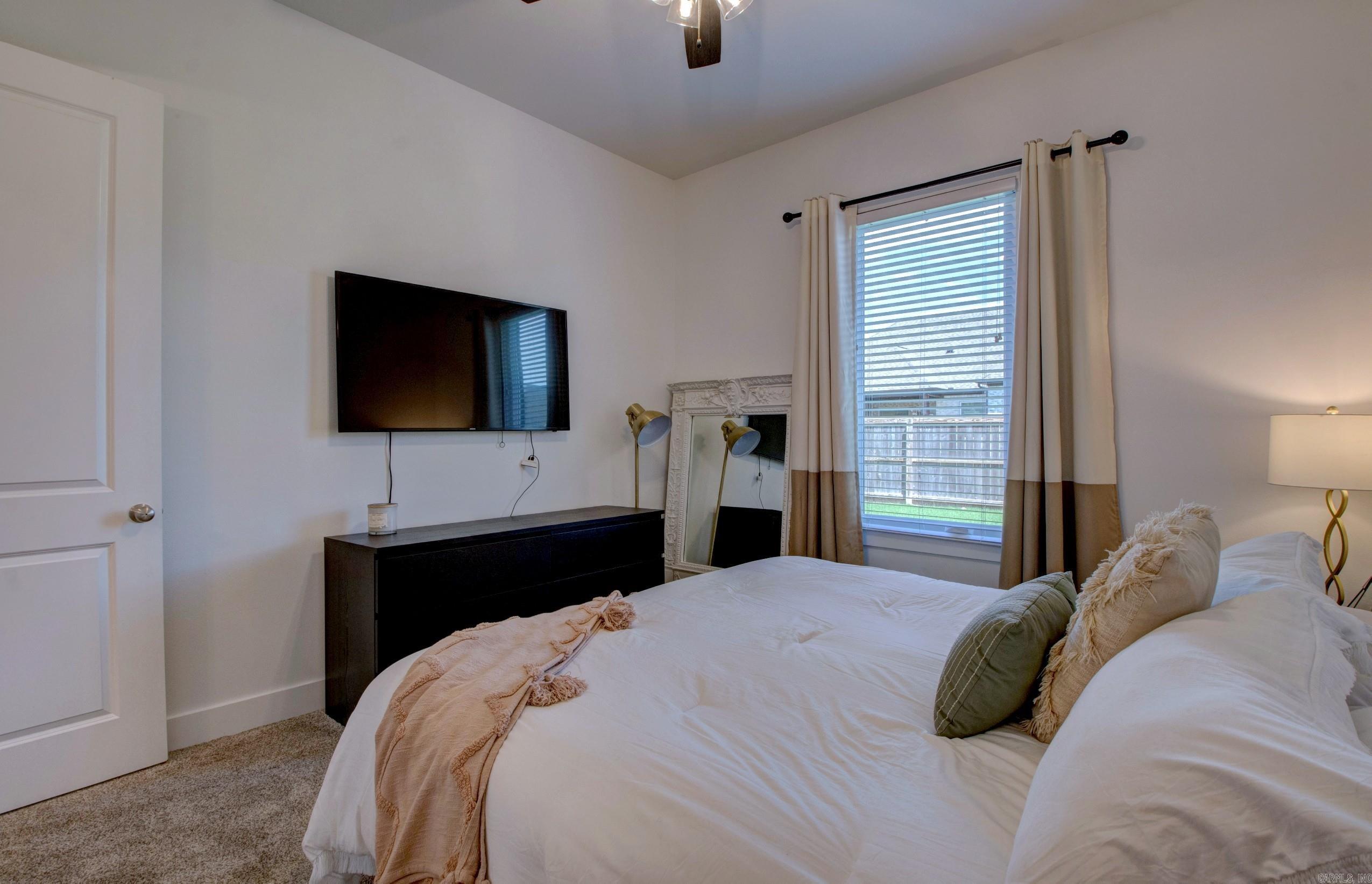 THE POINTE HURRICANE ESTATES - Residential