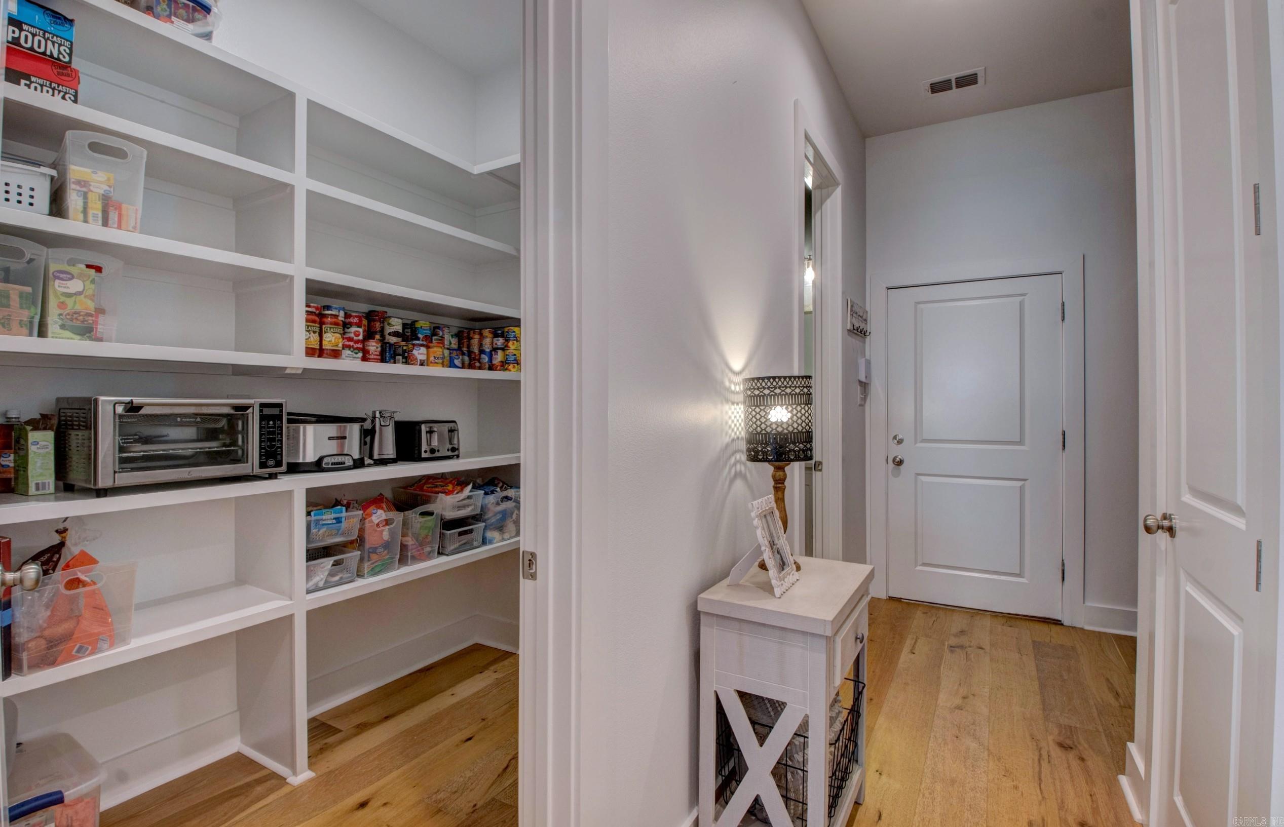 THE POINTE HURRICANE ESTATES - Residential