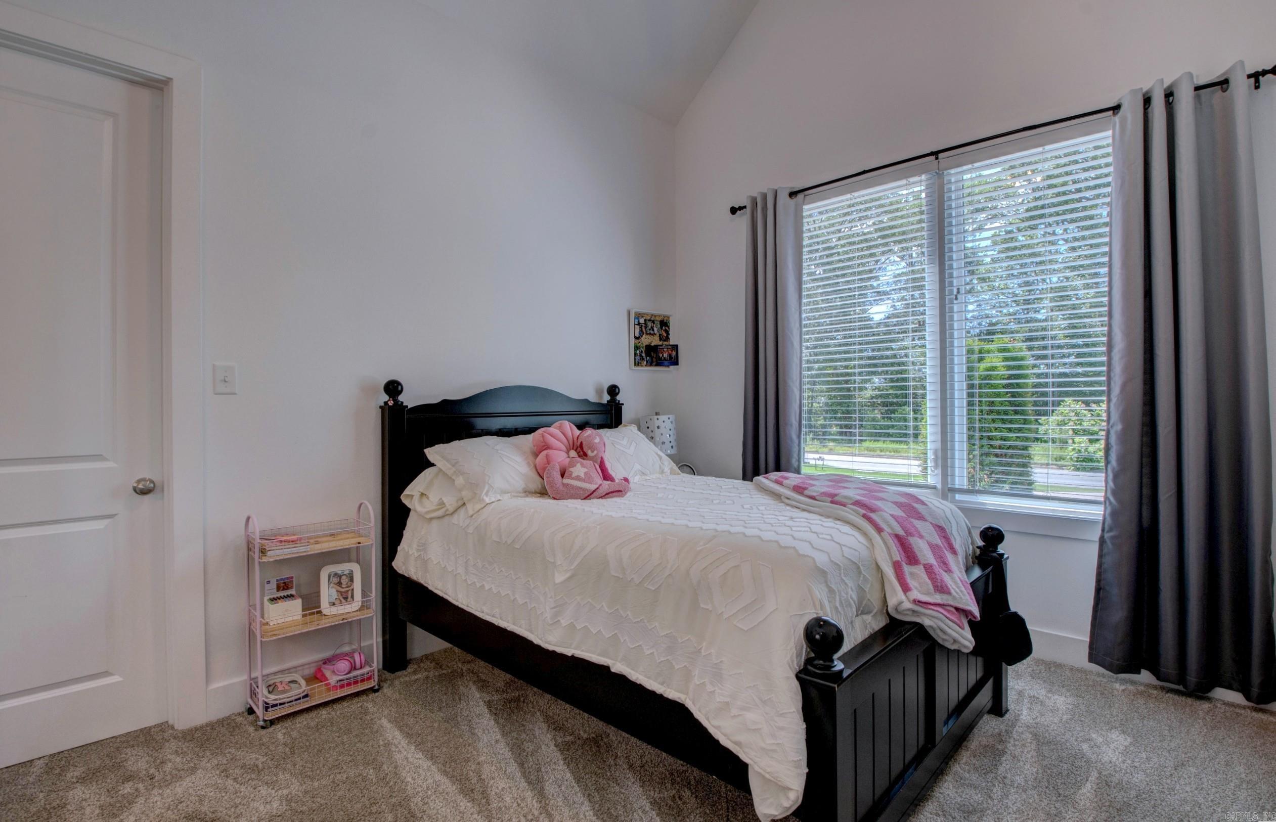 THE POINTE HURRICANE ESTATES - Residential