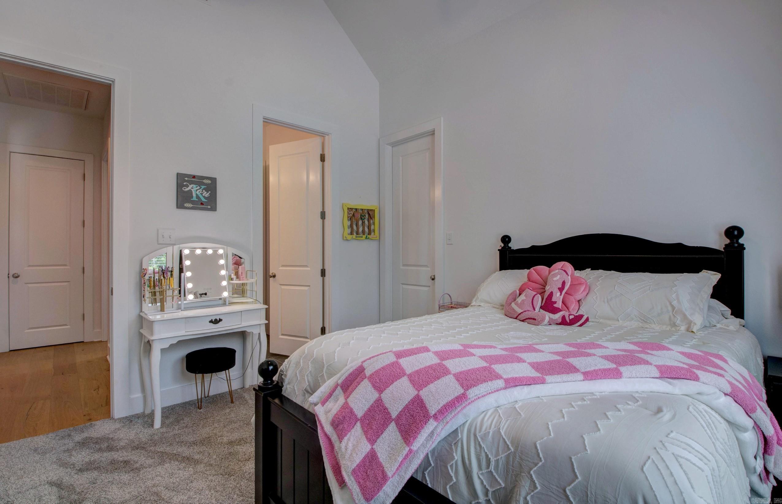 THE POINTE HURRICANE ESTATES - Residential