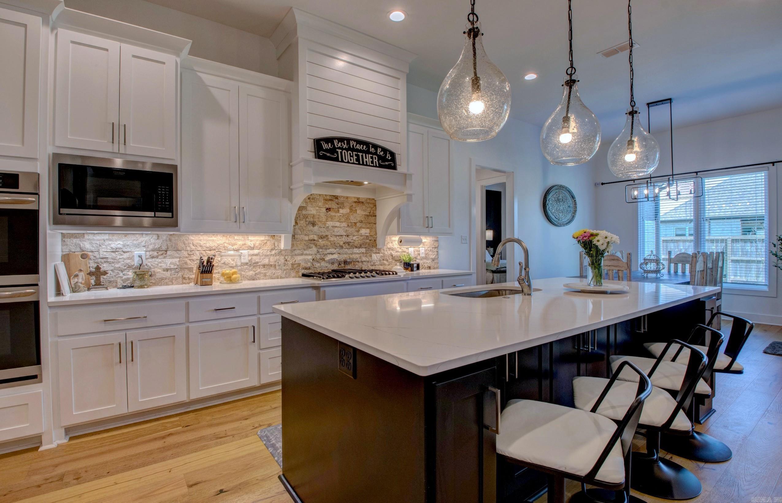 THE POINTE HURRICANE ESTATES - Residential