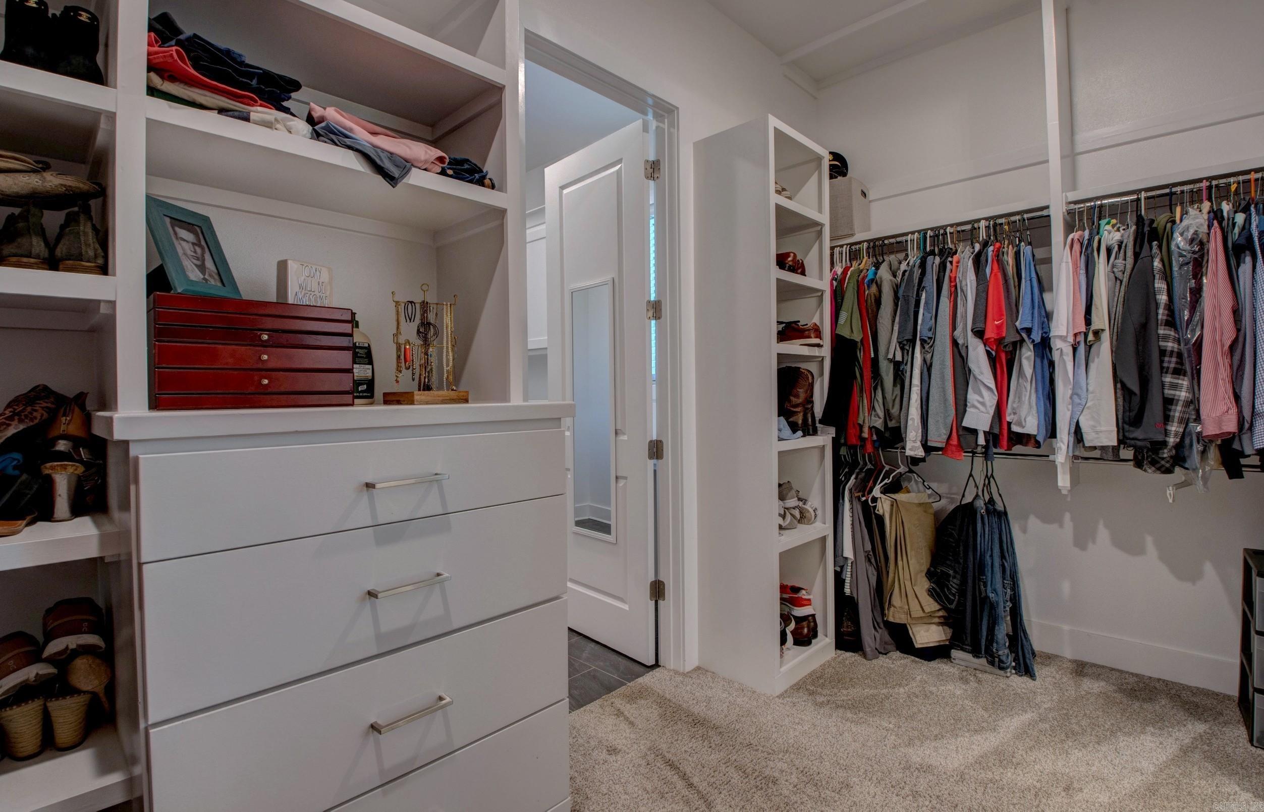 THE POINTE HURRICANE ESTATES - Residential