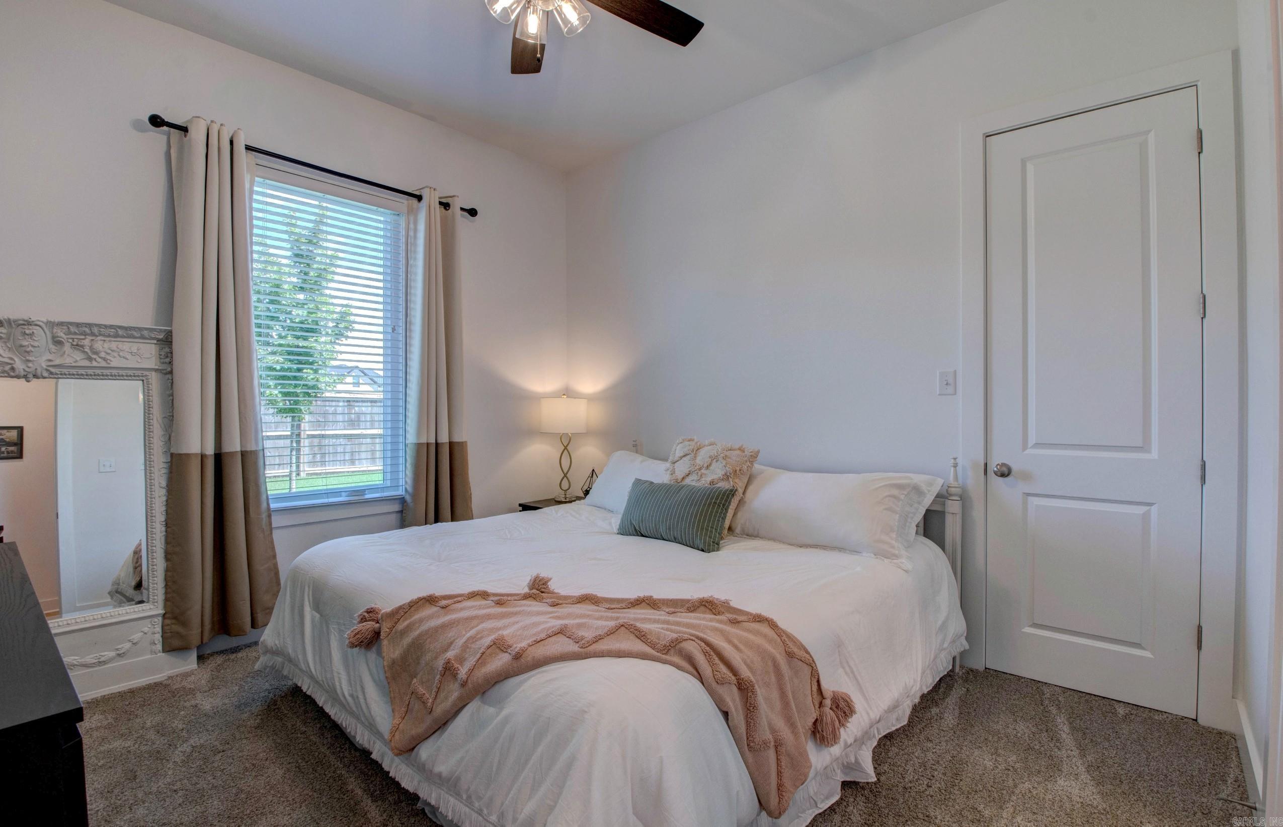 THE POINTE HURRICANE ESTATES - Residential