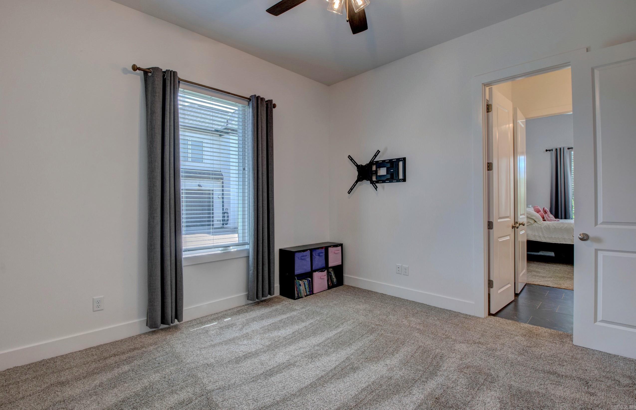 THE POINTE HURRICANE ESTATES - Residential