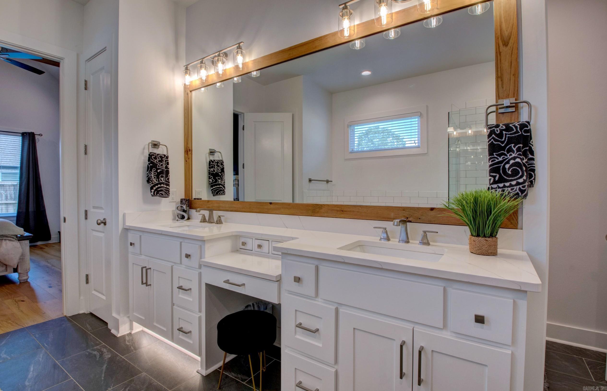 THE POINTE HURRICANE ESTATES - Residential