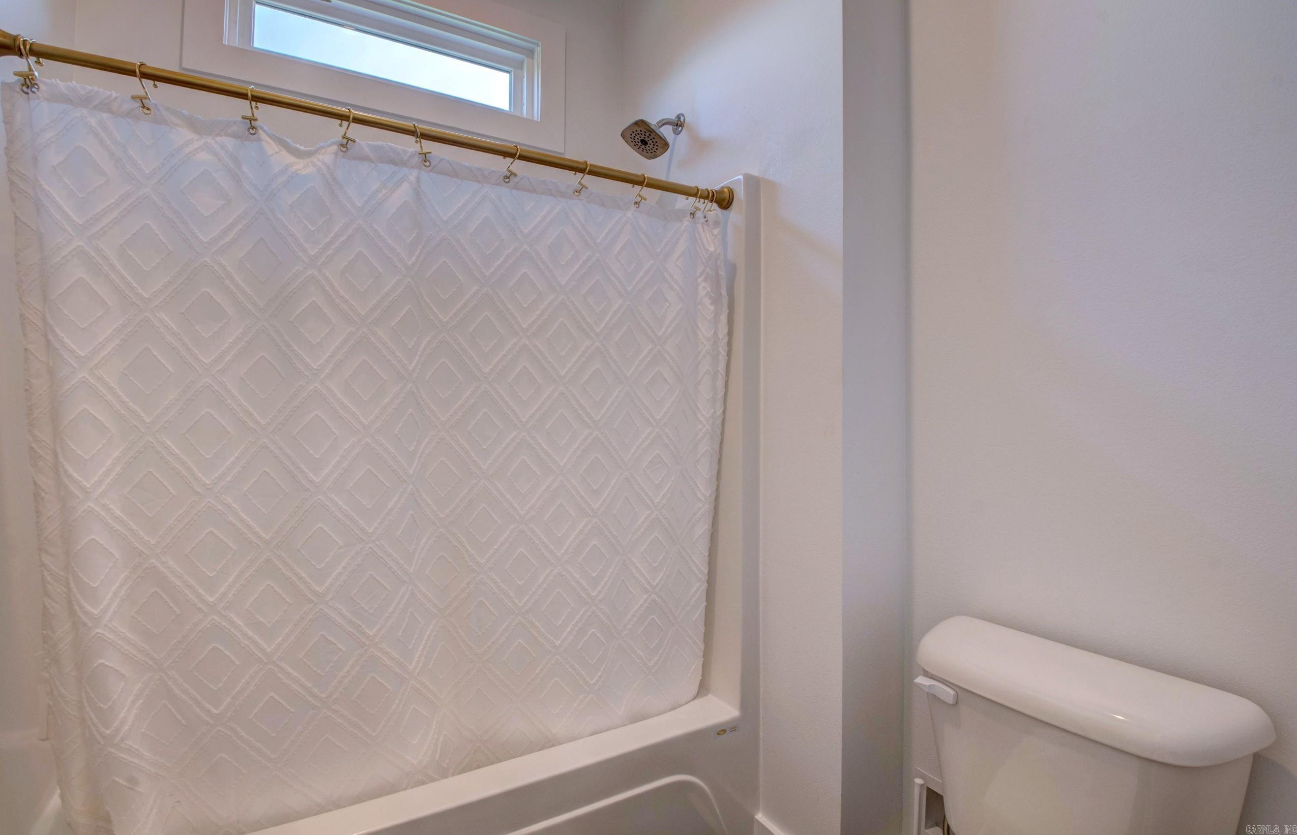 THE POINTE HURRICANE ESTATES - Residential