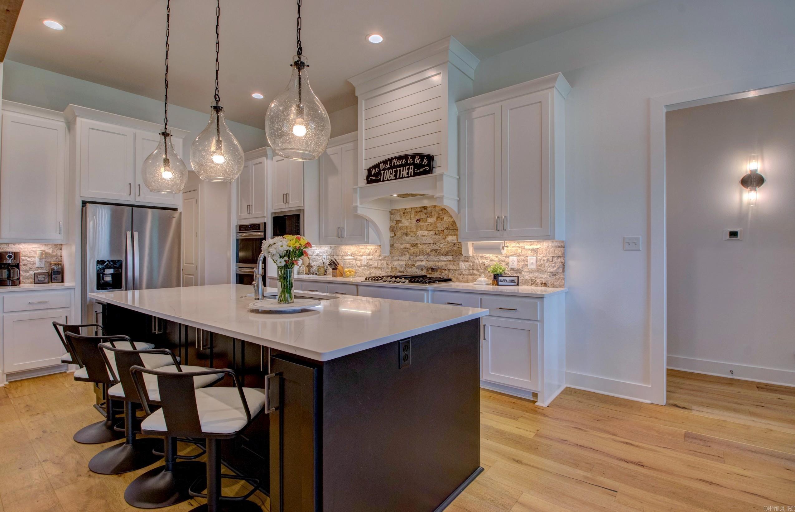 THE POINTE HURRICANE ESTATES - Residential