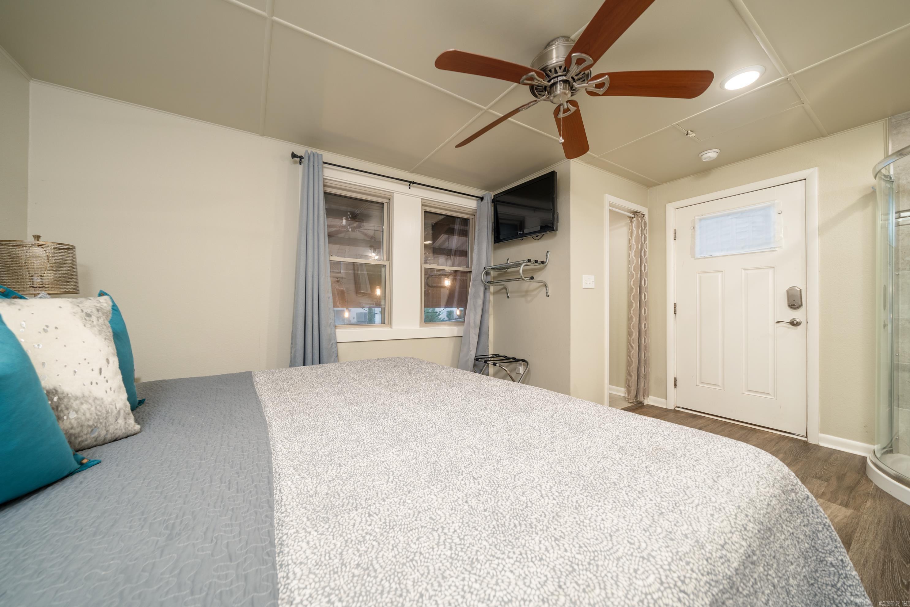 Whispering Pines - Residential