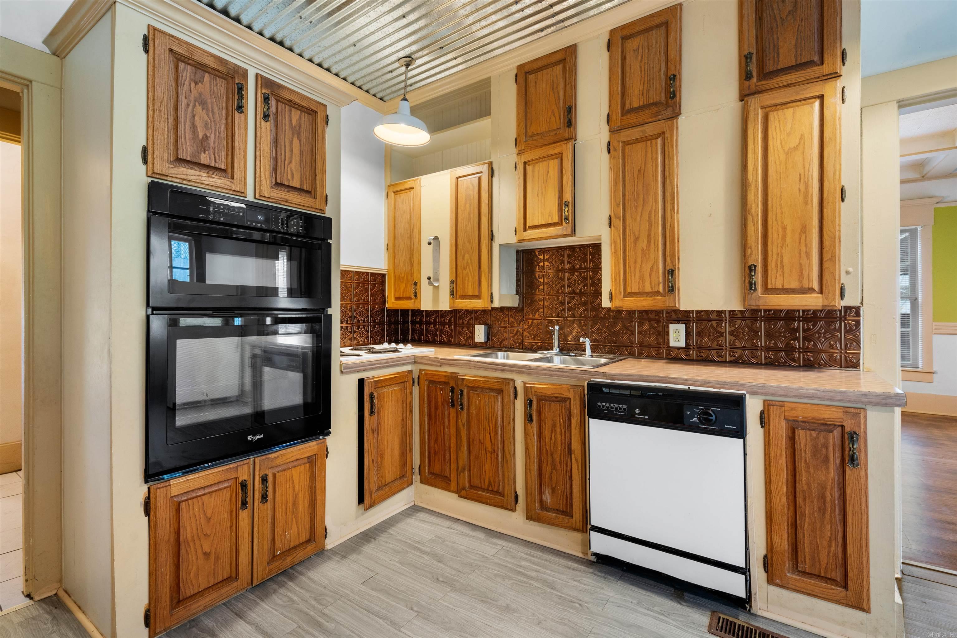 HSR BLK - Residential