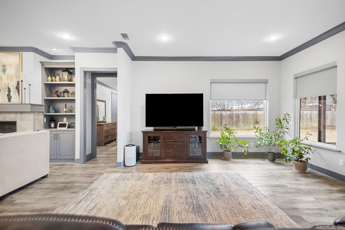 WEST LAKE VILLAGE - Residential