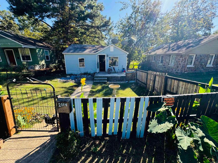 Great investment property in North Little Rock! Close to interstates, shopping, hospitals - fantastic central location. 3 bedrooms and 1 bath. No seller property disclosure. AGENTS SEE REMARKS.