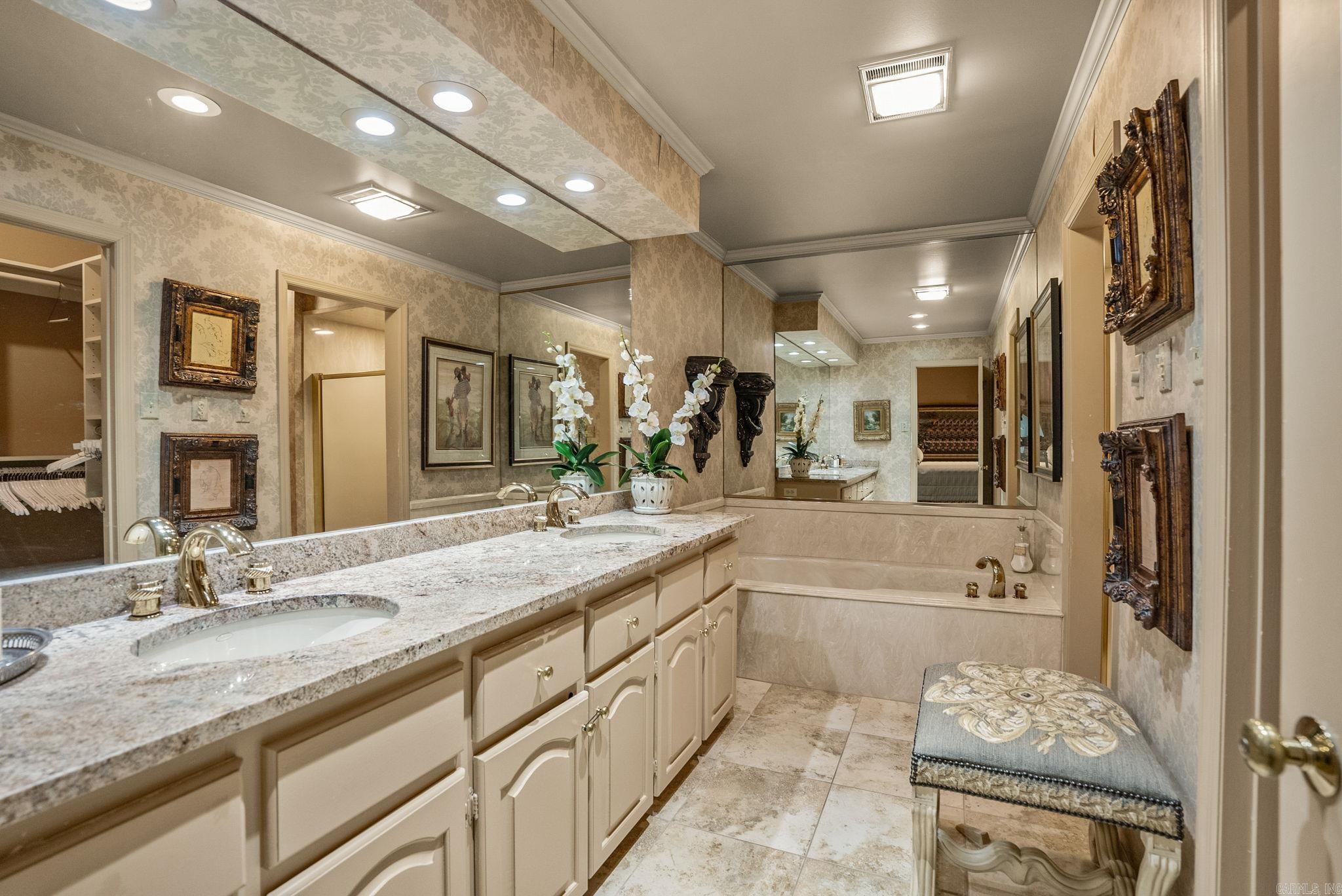 WOODRIDGE TOWNHOMES - Residential