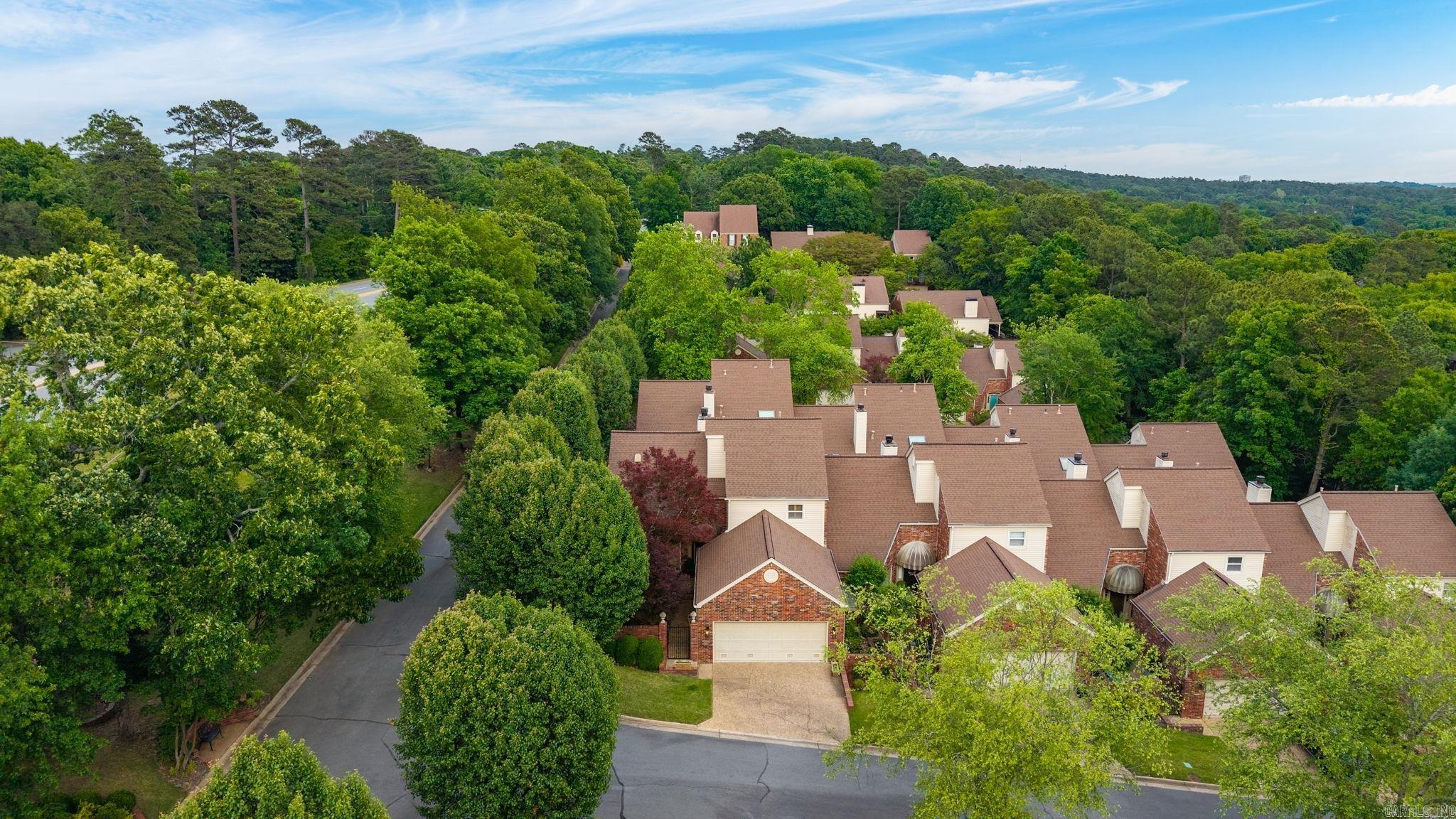 WOODRIDGE TOWNHOMES - Residential