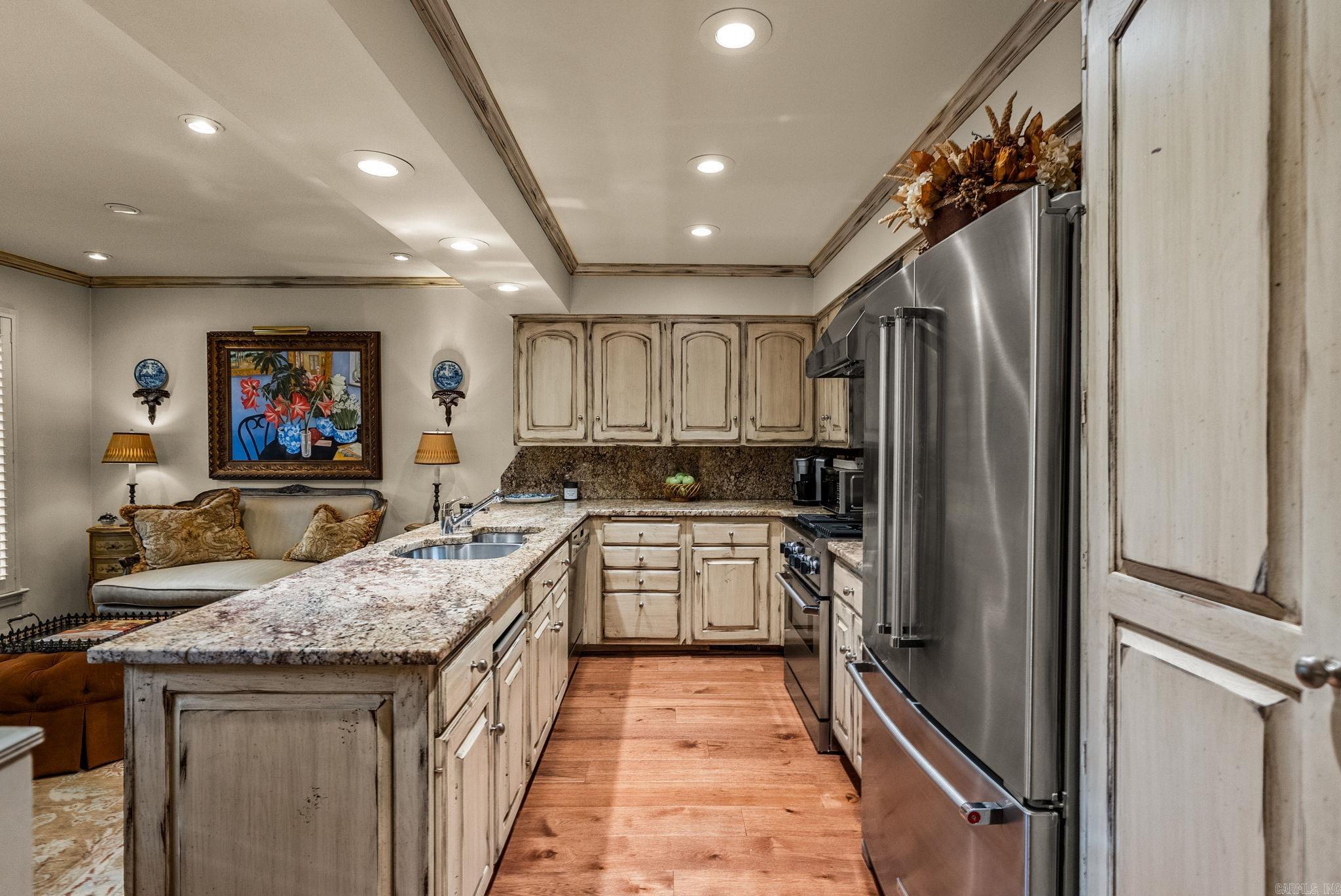 WOODRIDGE TOWNHOMES - Residential