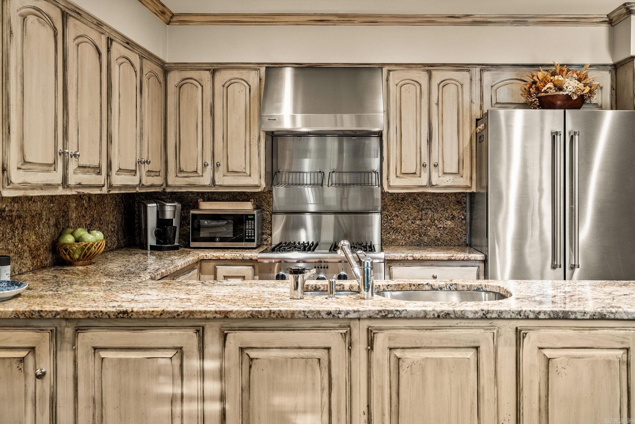 WOODRIDGE TOWNHOMES - Residential