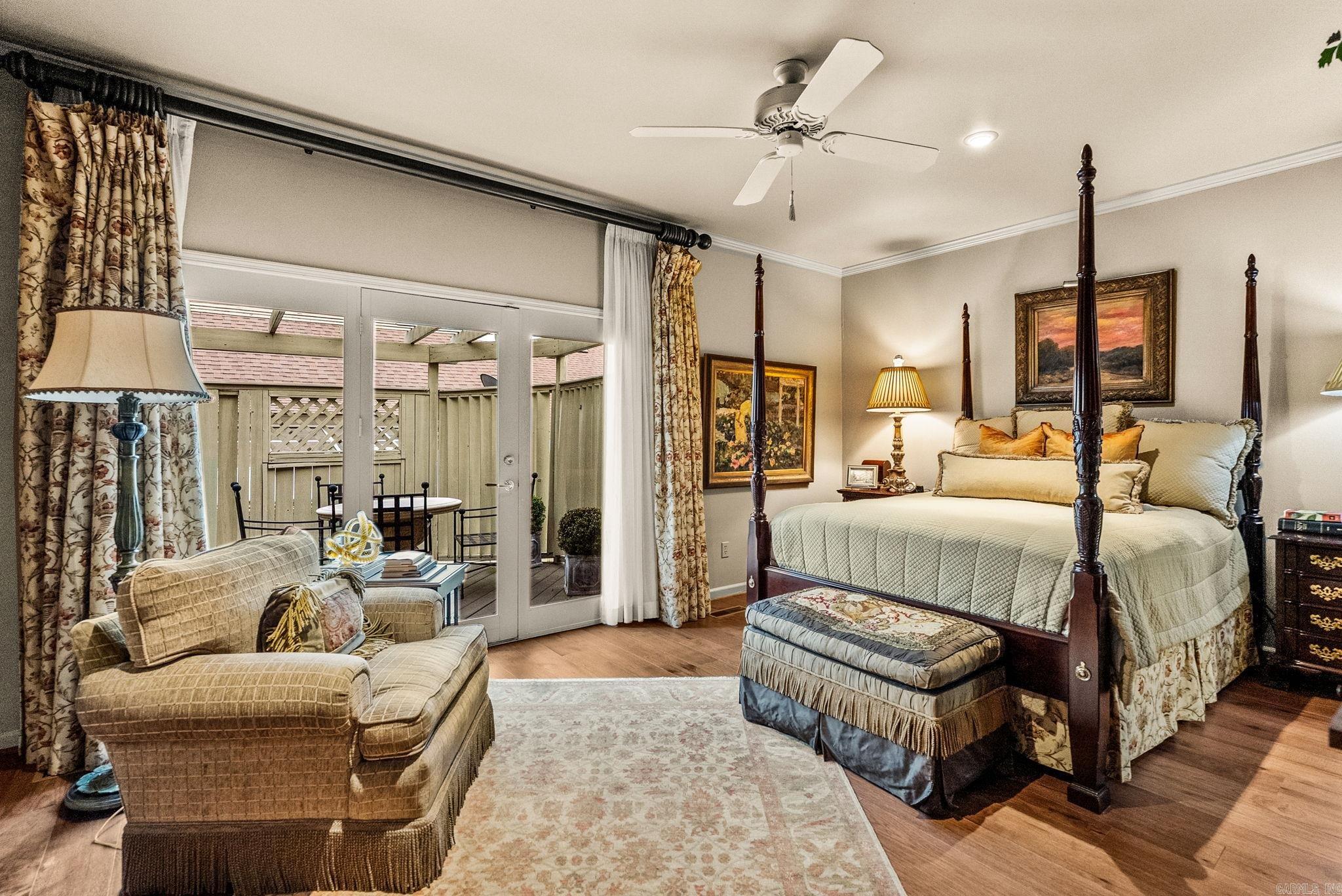 WOODRIDGE TOWNHOMES - Residential